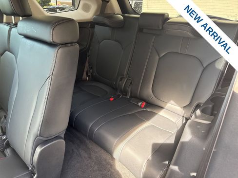 Used 2025 Honda Pilot Touring image 15
