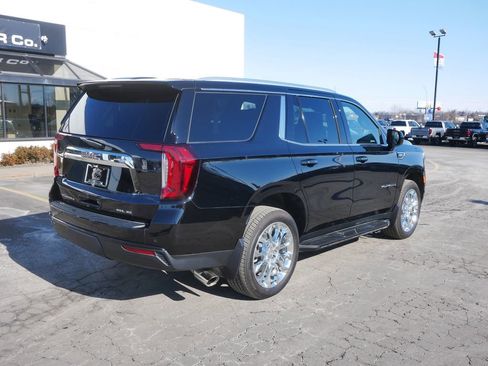 Used 2024 GMC Yukon SLE image 7