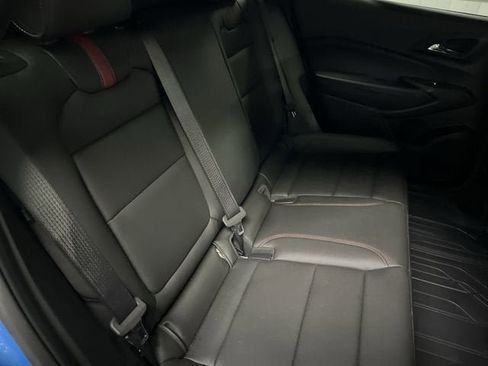 Certified 2025 Chevrolet Trax RS w/ Sunroof Package FWD image 27