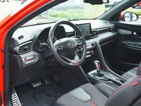 Used 2020 Hyundai Veloster Turbo FWD image 13