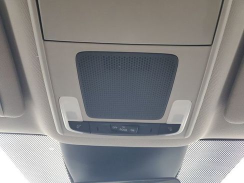 Used 2023 Honda Pilot EX-L image 25