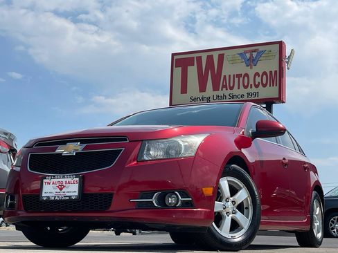 Used 2014 Chevrolet Cruze LT w/ RS Package FWD image 1