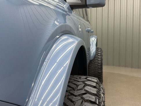 Used 2024 Ford Bronco Outer Banks AWD/4WD image 13