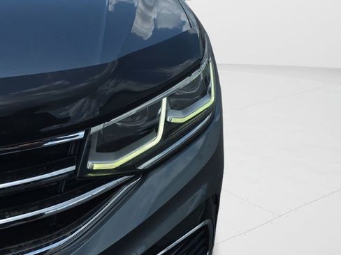 Used 2022 Volkswagen Tiguan SEL R-Line image 25