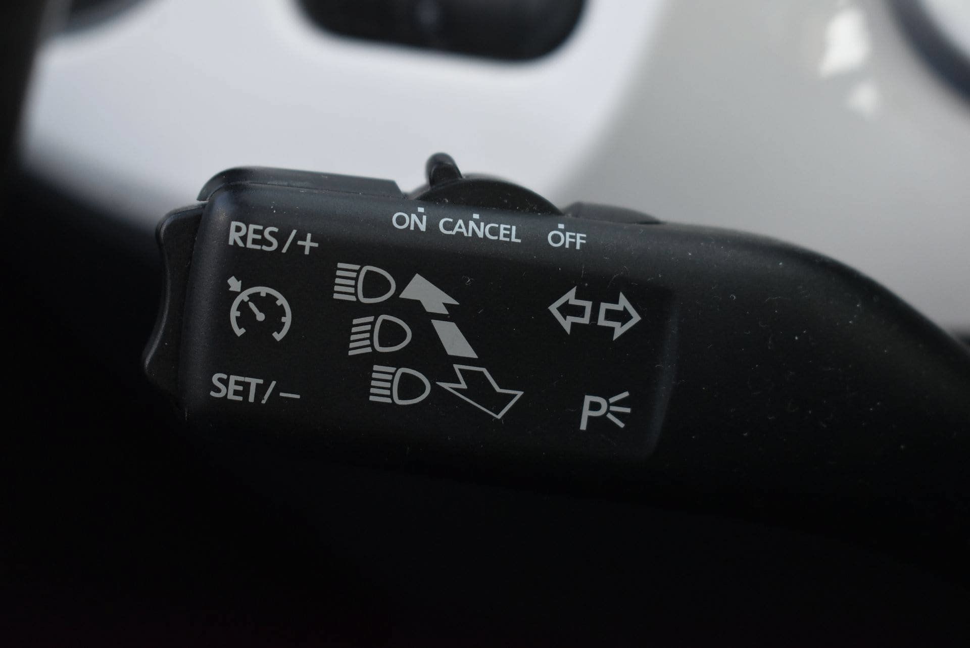 Used 2013 Volkswagen Beetle 2.5 FWD image 23