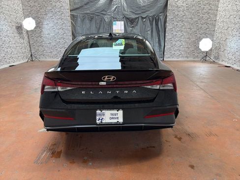 New 2026 Hyundai Elantra SEL Sport Premium FWD image 6