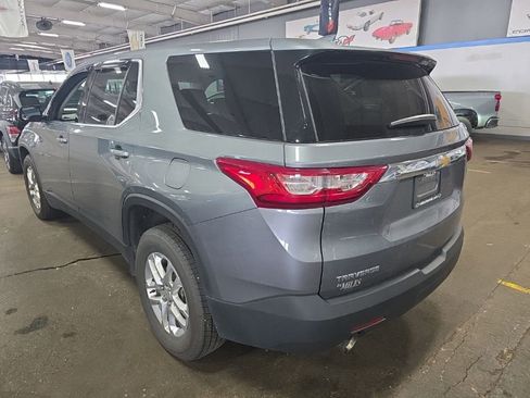 Used 2019 Chevrolet Traverse LS FWD image 4