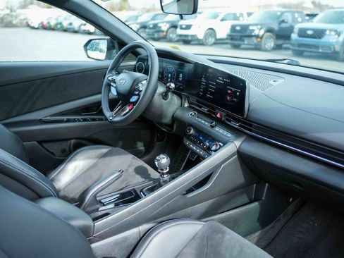 Used 2025 Hyundai Elantra N image 13