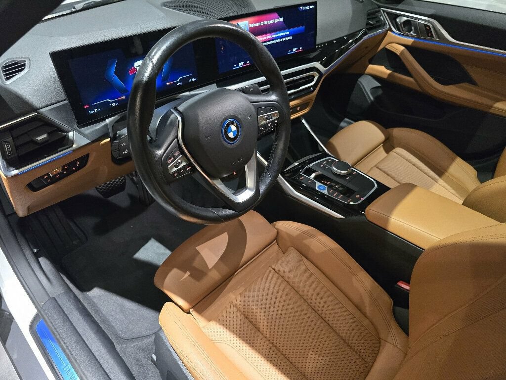 Used 2023 BMW i4 eDrive35 w/ Premium Package RWD image 9