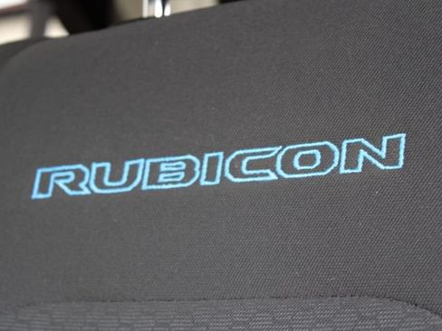 Used 2023 Jeep Wrangler Unlimited Rubicon 4xe w/ Cold Weather Group AWD/4WD image 38