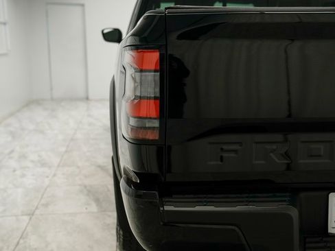 Used 2024 Nissan Frontier PRO-4X w/ Off-Road Protection Package image 9
