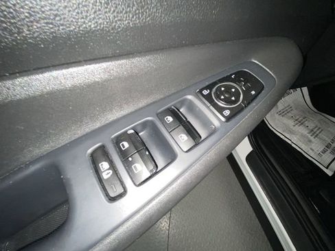 Used 2023 Hyundai Santa Fe SEL FWD image 13