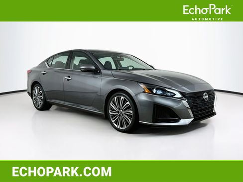 Used 2023 Nissan Altima 2.5 SL FWD image 1