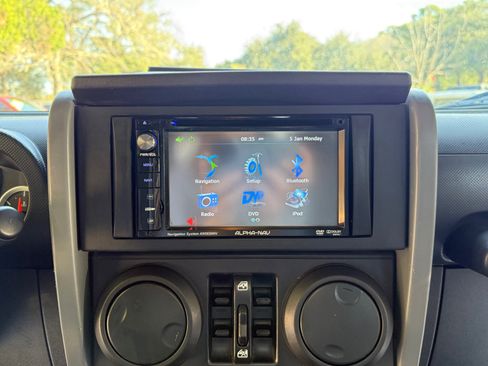 Used 2007 Jeep Wrangler Unlimited Sahara w/ Trailer Tow Group image 24