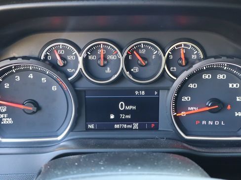 Used 2021 Chevrolet Silverado 1500 LT Trail Boss w/ Convenience Package II AWD/4WD image 9