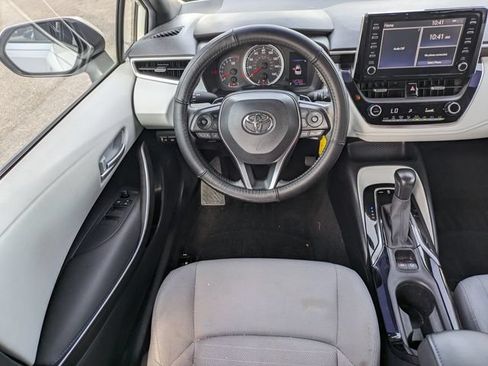 Used 2020 Toyota Corolla SE FWD image 15
