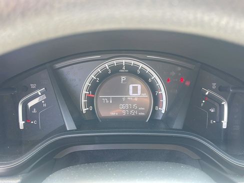 Used 2019 Honda CR-V LX image 14