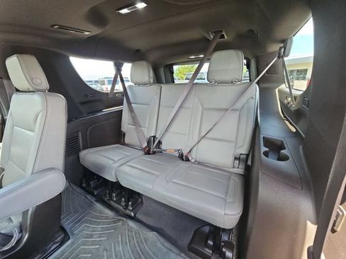 Used 2021 GMC Yukon XL SLT w/ SLT Premium Package AWD/4WD image 28