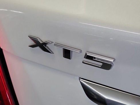 Certified 2023 Cadillac XT5 Premium Luxury FWD image 8