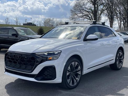 Used 2025 Audi Q8 Premium Plus AWD/4WD image 3