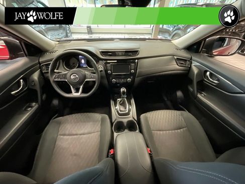 Used 2020 Nissan Rogue SV w/ Premium Package FWD image 8