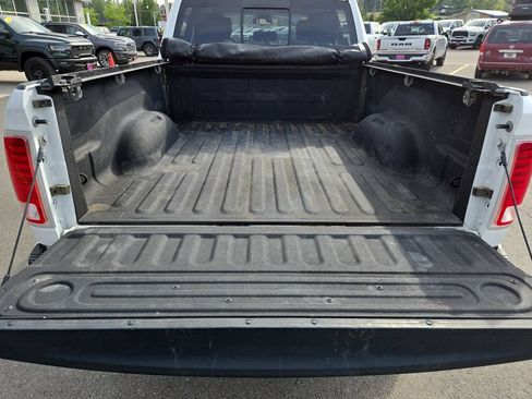 Used 2017 RAM 2500 Laramie w/ Cold Weather Group AWD/4WD image 28