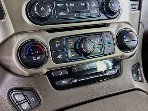 Used 2019 GMC Yukon Denali AWD/4WD image 17