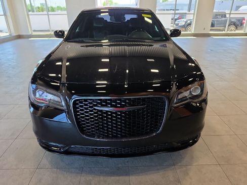 Used 2021 Chrysler 300 S RWD image 3