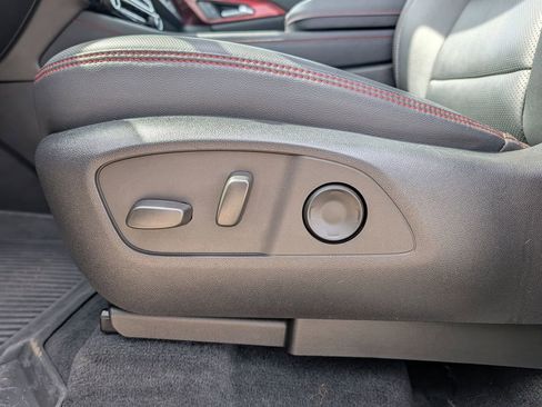 Used 2024 Chevrolet Traverse RS w/ LPO, Floor Liner Package AWD/4WD image 21