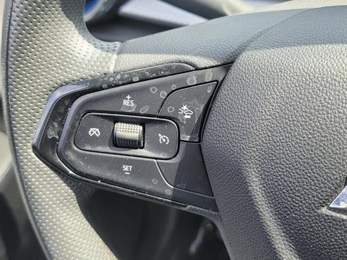 Used 2025 Chevrolet Trax LT FWD image 25