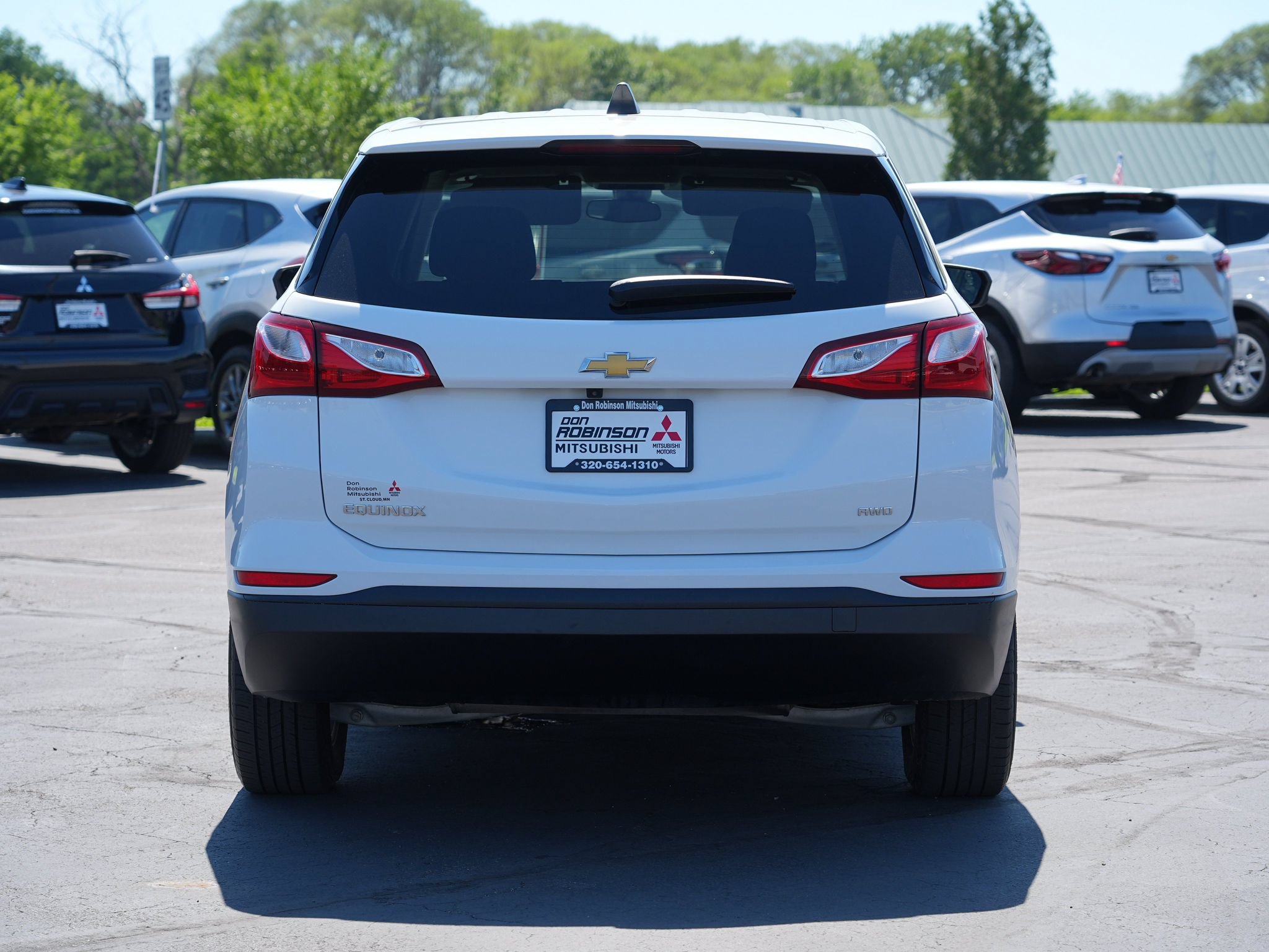 Used 2021 Chevrolet Equinox LS AWD/4WD image 4