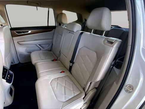 Used 2024 Volkswagen Atlas SE FWD image 20