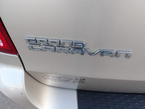 Used 2012 Dodge Grand Caravan SXT image 36