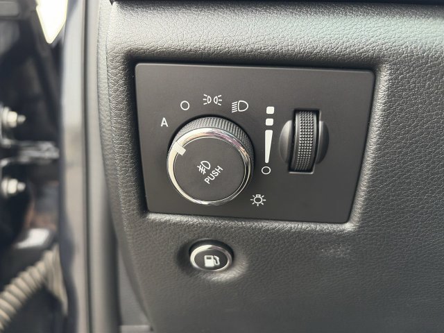 Used 2016 Jeep Grand Cherokee Limited w/ Trailer Tow Group IV AWD/4WD image 33