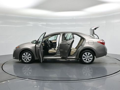 Used 2016 Toyota Corolla LE image 30