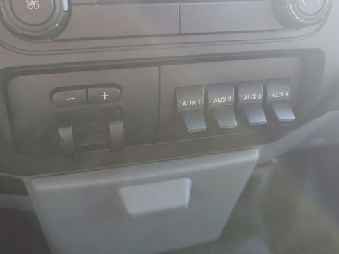 Used 2016 Ford F250 XL w/ Power Equipment Group RWD image 17