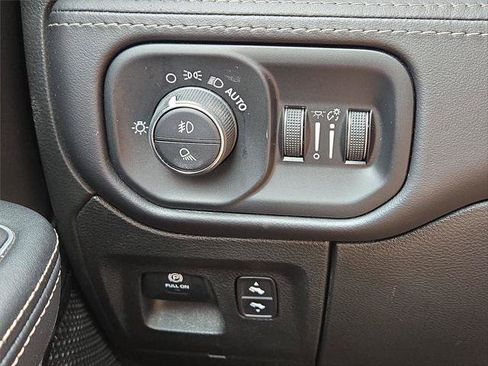 Used 2023 RAM 1500 Limited w/ Body Color Bumper Group AWD/4WD image 21