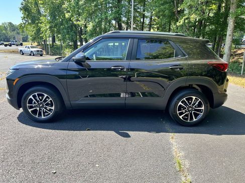 Used 2025 Chevrolet TrailBlazer LT AWD/4WD image 6