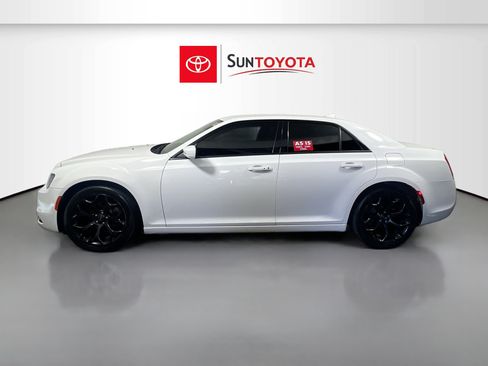Used 2019 Chrysler 300 S RWD image 7