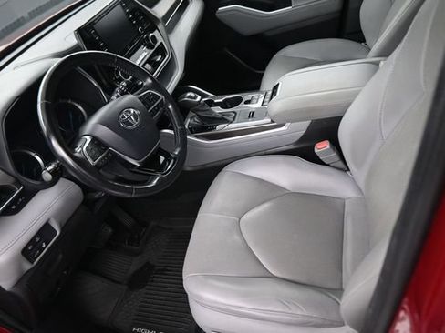 Used 2021 Toyota Highlander Limited AWD/4WD image 21