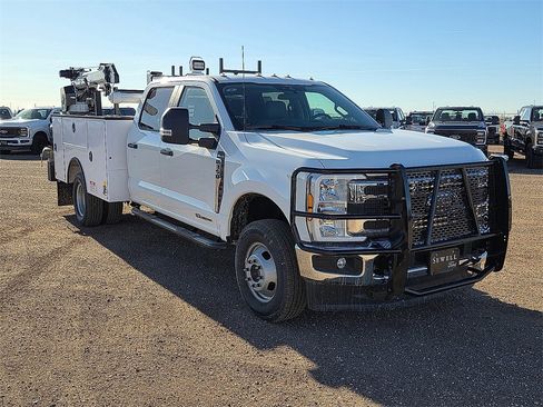 New 2026 Ford F350 XL w/ XL Chrome Package image 7