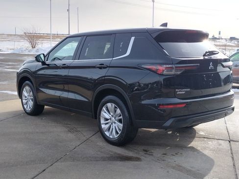 New 2026 Mitsubishi Outlander ES image 19