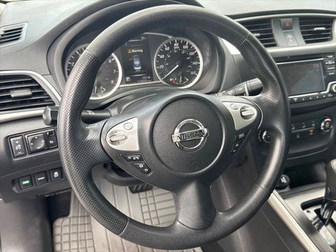 Used 2018 Nissan Sentra S FWD image 9