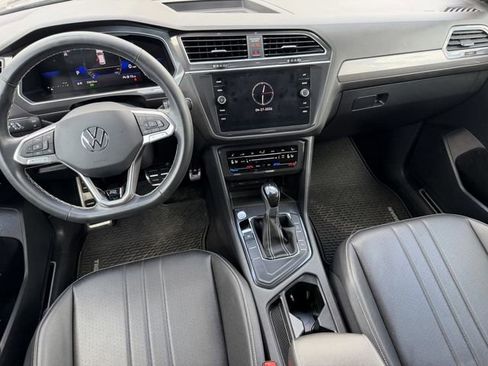 Used 2023 Volkswagen Tiguan SE R-Line FWD image 14