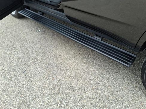 Used 2021 Chevrolet Tahoe High Country image 10