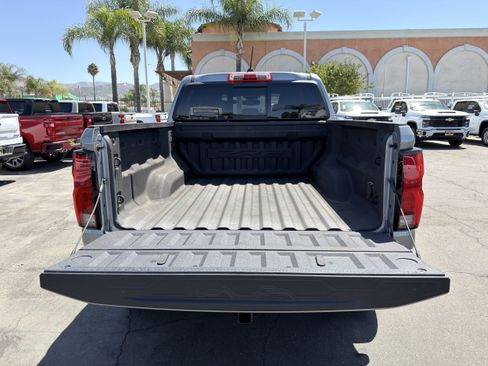 Used 2024 Chevrolet Colorado ZR2 w/ ZR2 Convenience Package III AWD/4WD image 16