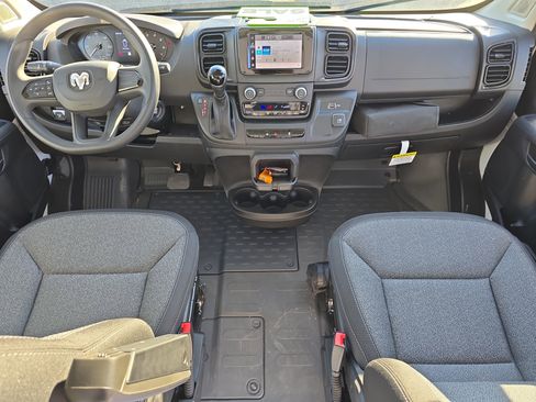 Used 2025 RAM ProMaster 2500 w/ Storage Group image 9