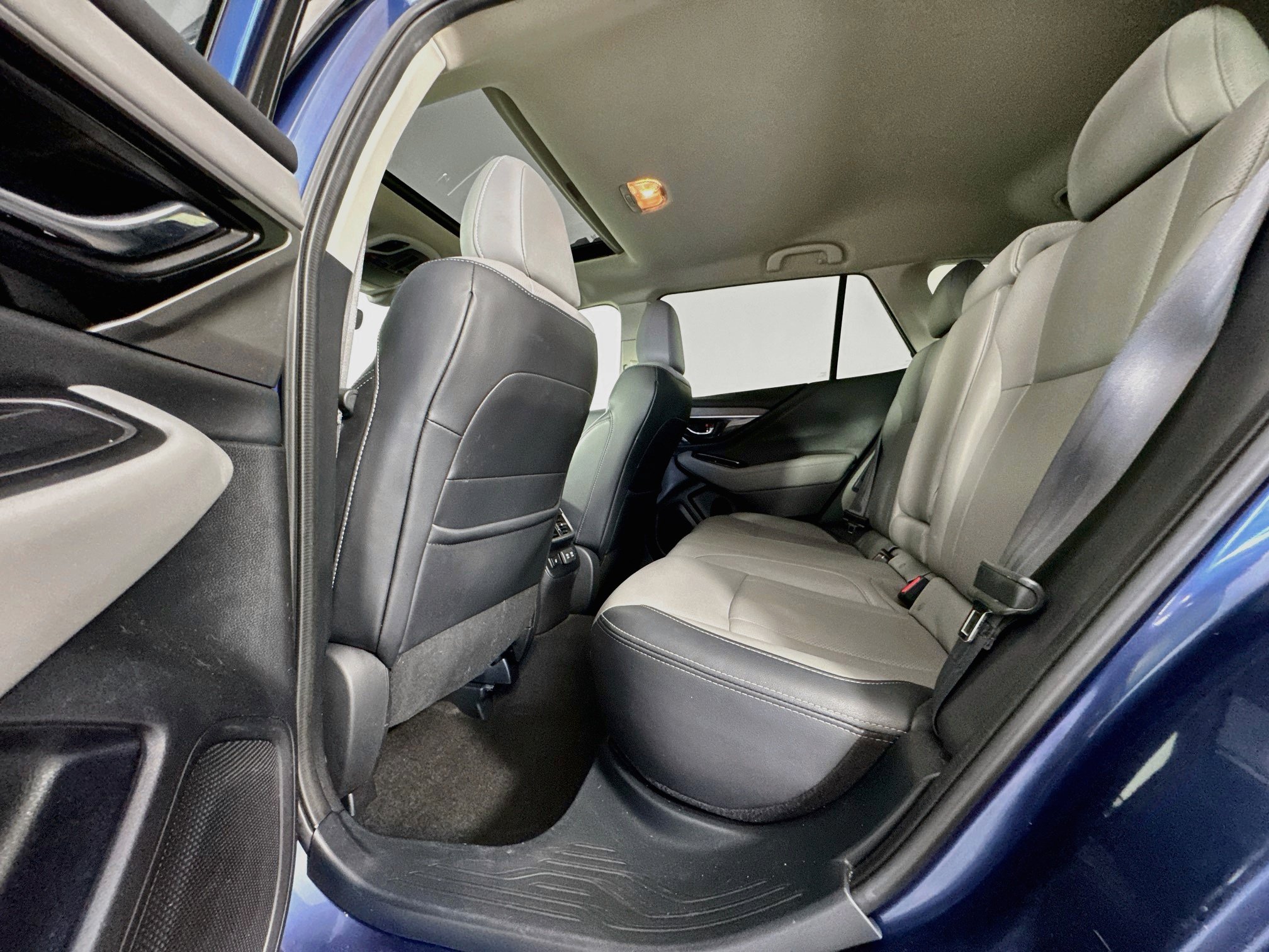 Used 2021 Subaru Outback Limited AWD/4WD image 26