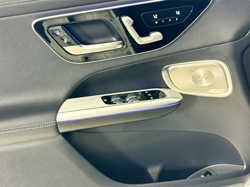 New 2026 Mercedes-Benz GLC 350e 4MATIC image 19