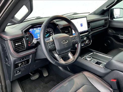 Used 2023 Ford Expedition Limited image 15